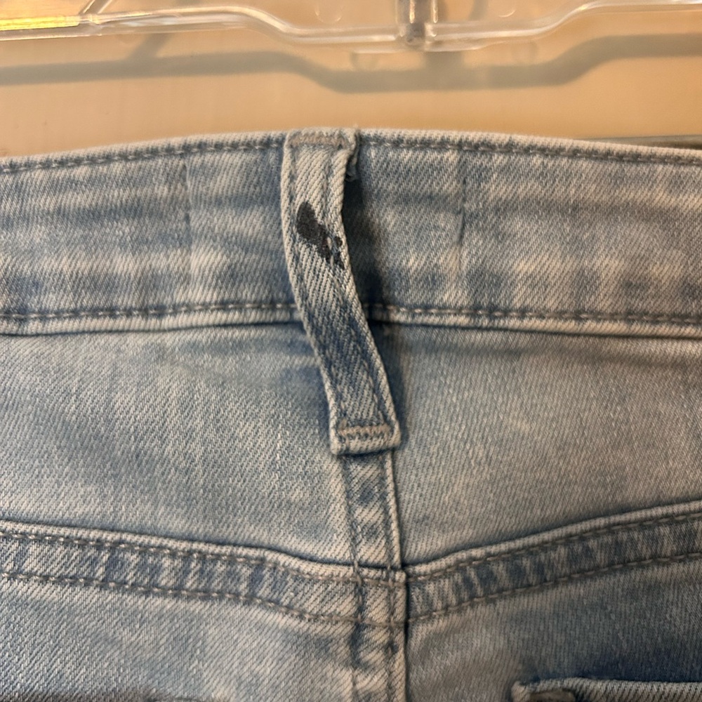 NWT 7 For All Mankind Jen7 Light Wash Cropped Skinny Frayed Jeans Size 6 - Picture 8 of 15